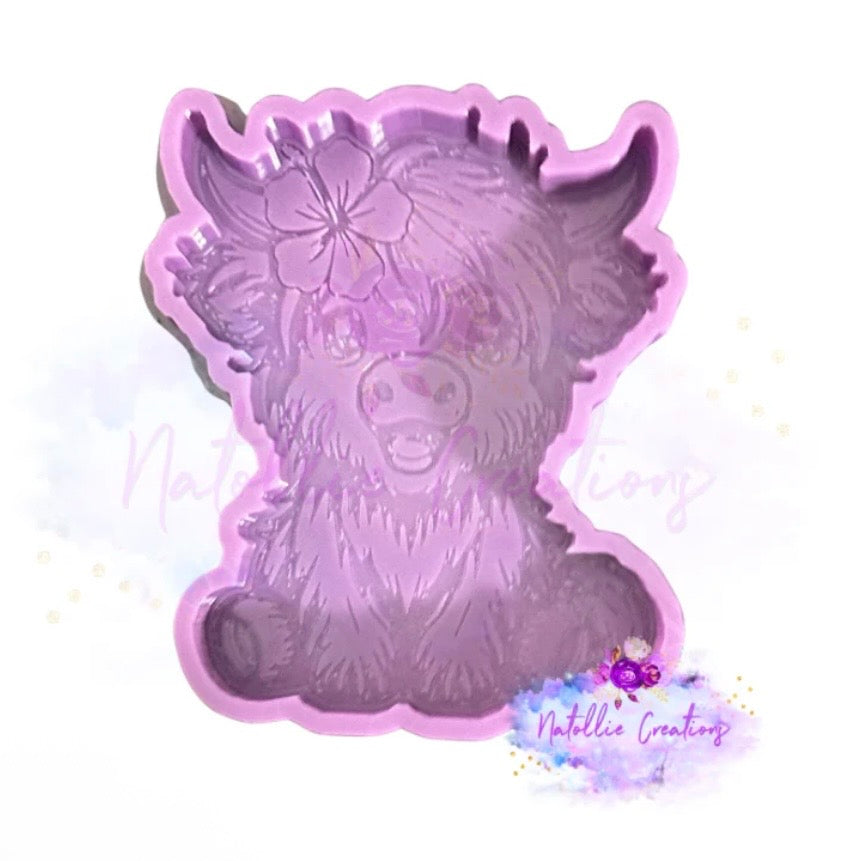 Highland Cow w/ Hibiscus Flower - Freshie