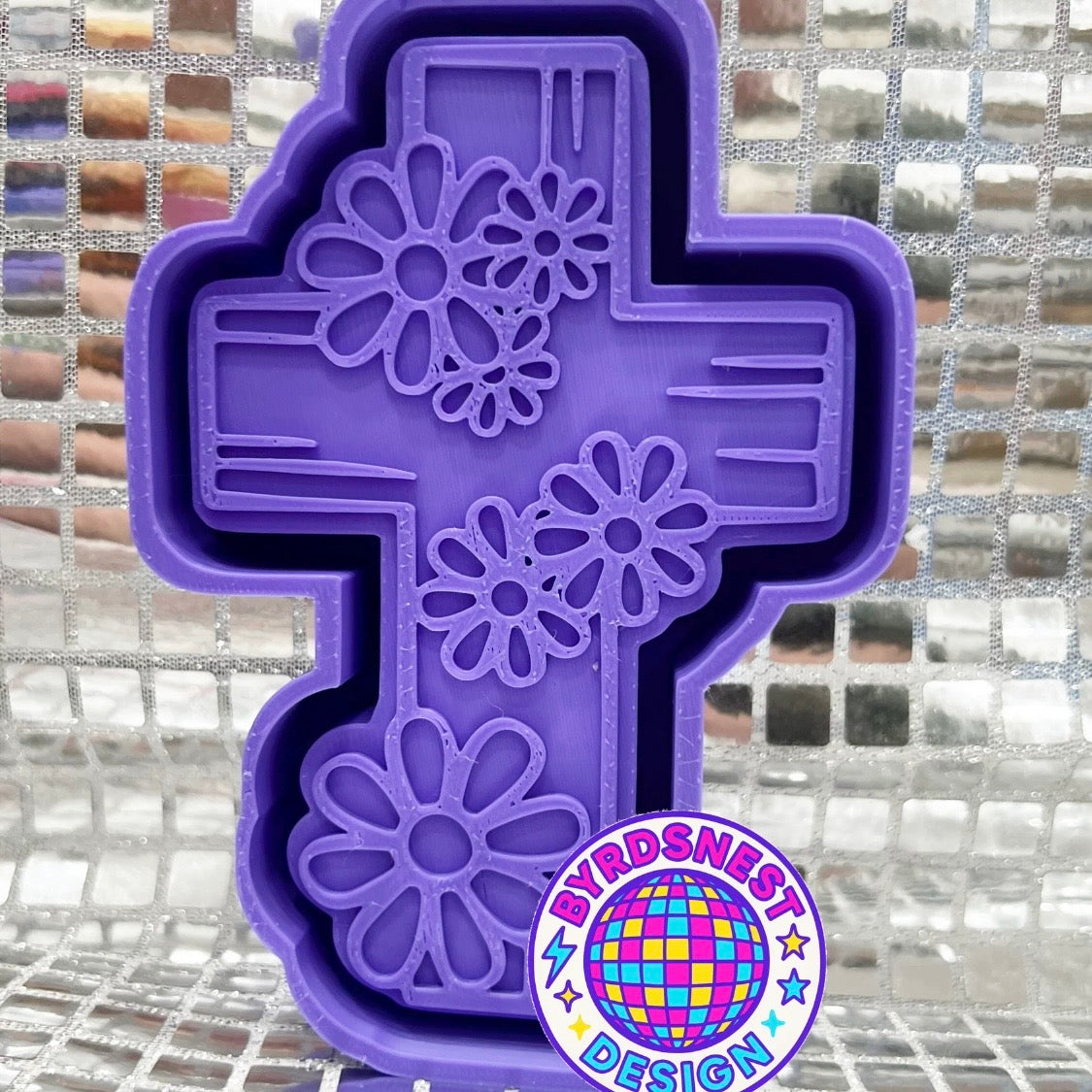 Daisy Cross - Freshie