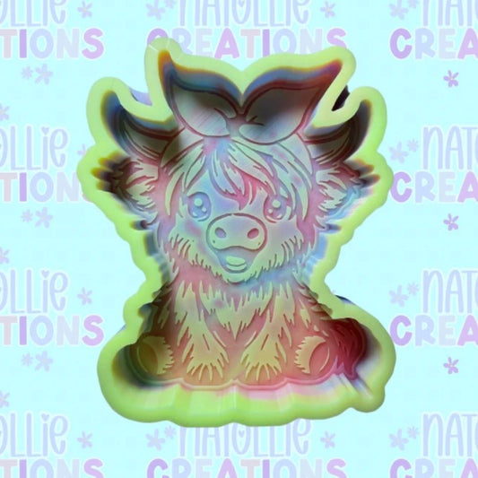 Highland Cow w/ Bow - Freshie